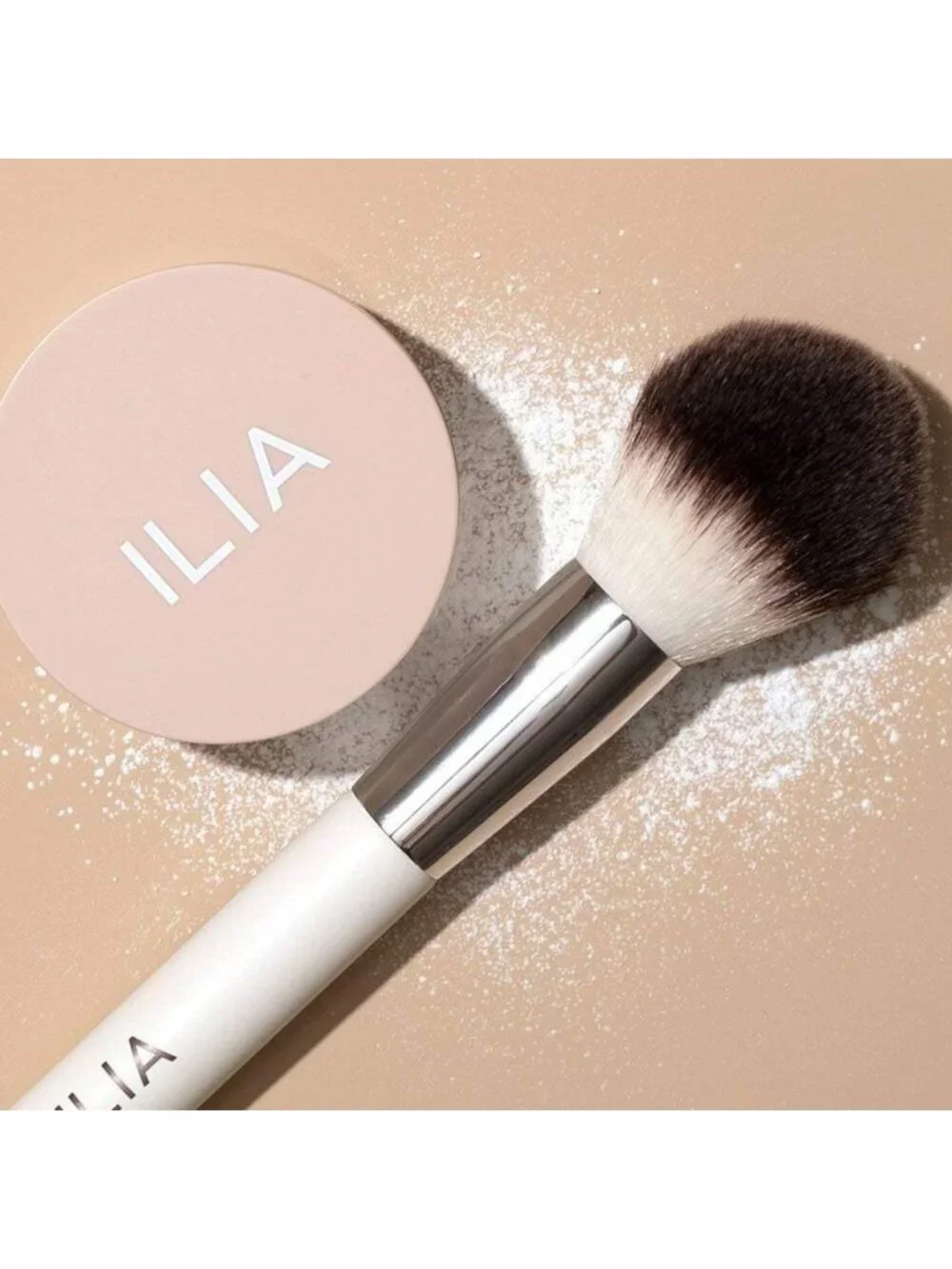 Soft Vegan Finishing Powder Brush | Blends Fine Powders | Eco-Friendly